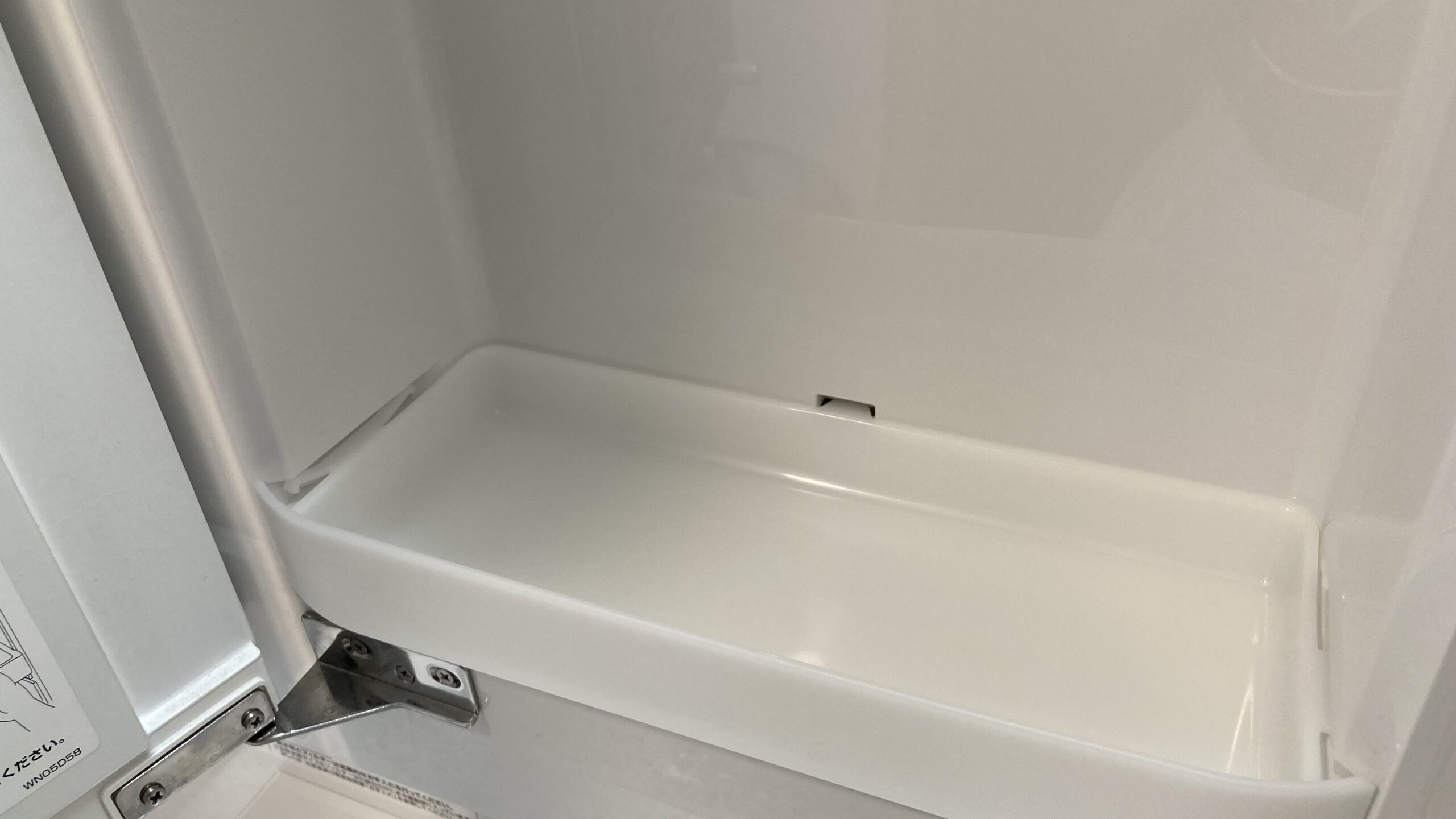 綺麗になったトレイを設置